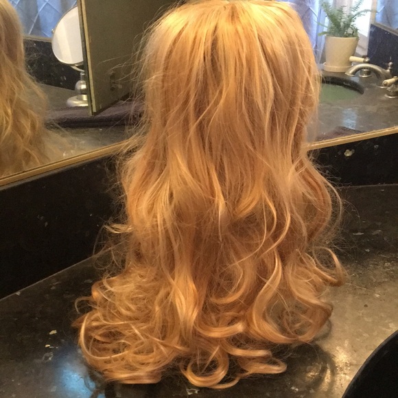 Blonde Wavy Hair Wig - Picture 3 of 6